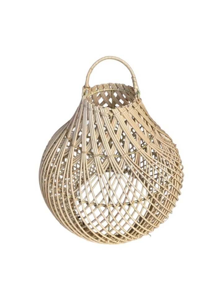 H:30 cm W:12 cm Add a touch of tropical elegance to your home with our collection of handcrafted rattan lamp shades, made by skilled artisans in Bali. Our collection includes a variety of designs, from classic to modern and customizable options are also available. These lamp shades are not only functional but also a decorative piece that can add character and style to any room in your home. Invest in quality and artistry with our collection of rattan lamp shades.