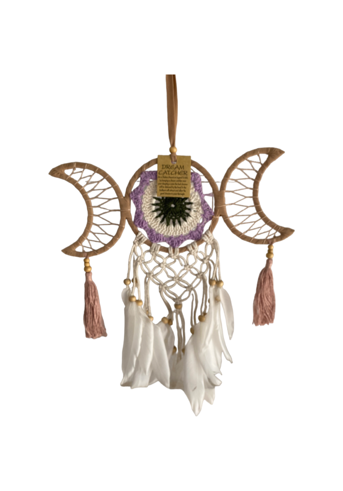 Bring a touch of bohemian charm and symbolic power to your home with our stunning Bali macrame dream catcher. Handmade by skilled Balinese artisans using natural materials, each dream catcher features delicate macrame weaving and carefully chosen feathers. Shipping Weight : 0.2 kg | Size : 12 cm