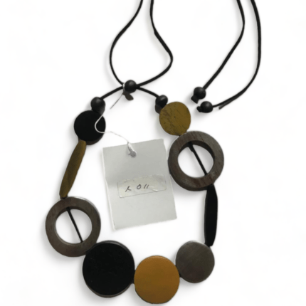 Iis Bali Wooden Necklace