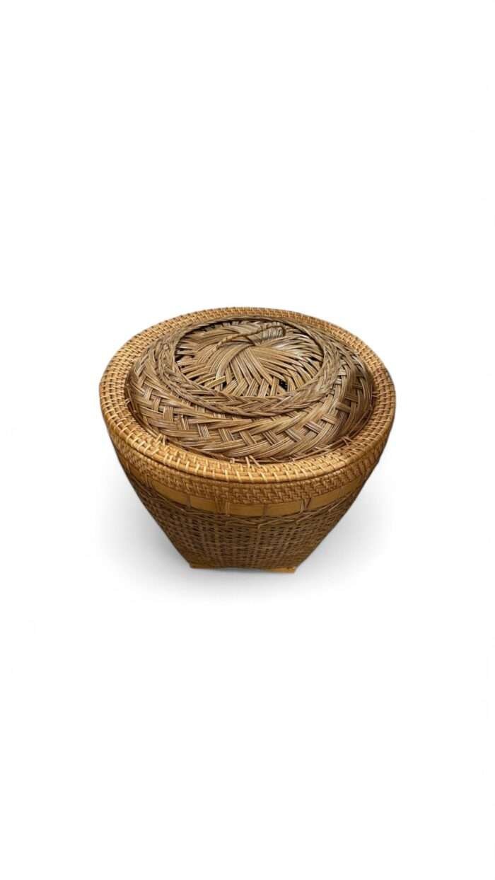 Geger Rattan Shop specializes in high-quality, handcrafted rattan products for wholesale, including baskets, cutlery sets, wall plates, coasters, and more. With over 10 years of experience, we offer worldwide shipping and custom order options to meet your needs.