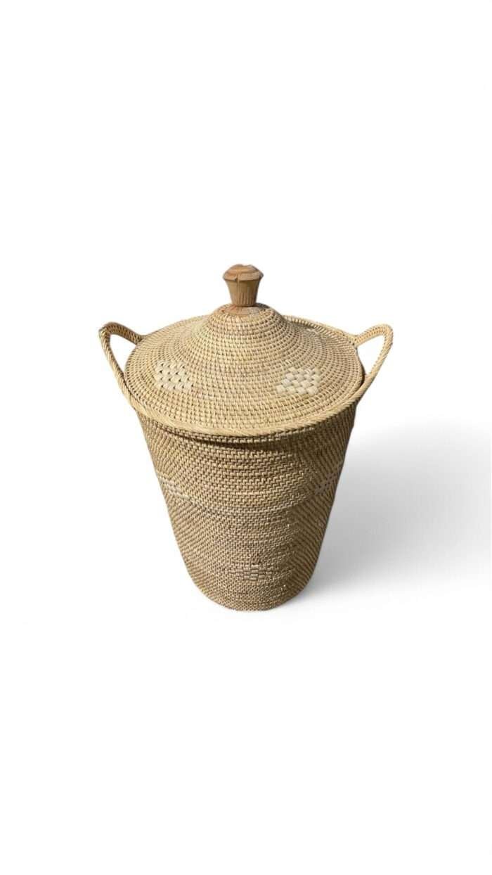 Geger Rattan Shop specializes in high-quality, handcrafted rattan products for wholesale, including baskets, cutlery sets, wall plates, coasters, and more. With over 10 years of experience, we offer worldwide shipping and custom order options to meet your needs. The price listed with 20 pcs quantities