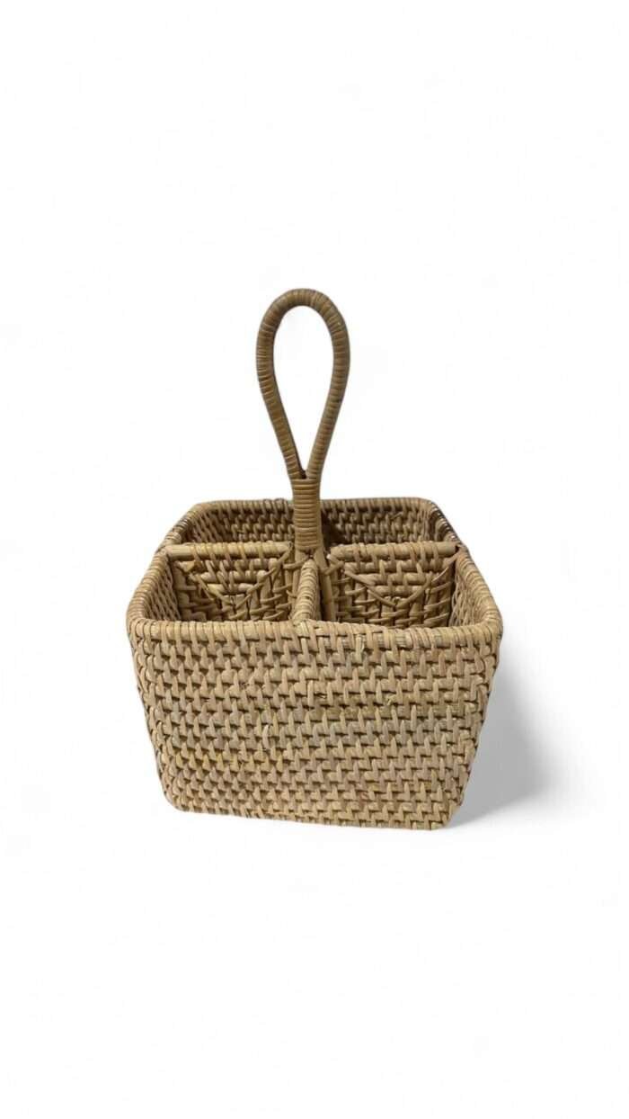 Geger Rattan Shop specializes in high-quality, handcrafted rattan products for wholesale, including baskets, cutlery sets, wall plates, coasters, and more. With over 10 years of experience, we offer worldwide shipping and custom order options to meet your needs. The price listed with 20 pcs quantities Please Not for diffrent colour