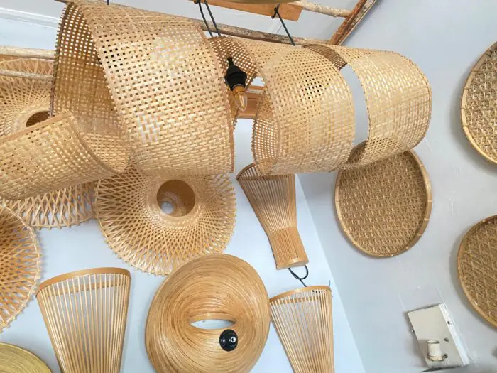 This beautifully crafted bamboo lampshade from Bali combines natural bamboo with bamboo fibers for a unique, smooth texture and warm, organic feel. Lightweight and durable, it’s perfect for eco-friendly spaces, adding soft, cozy lighting to any decor. Ideal for homes, cafes, and nature-inspired settings. <em>Minimum order: 10 pcs </em>Length : 120 cm