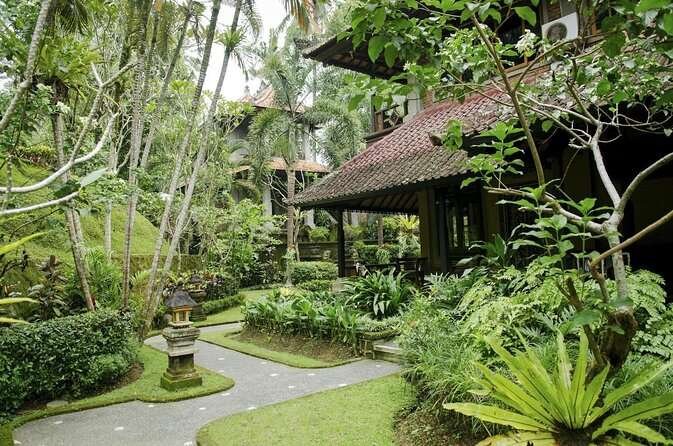 Bali villa garden