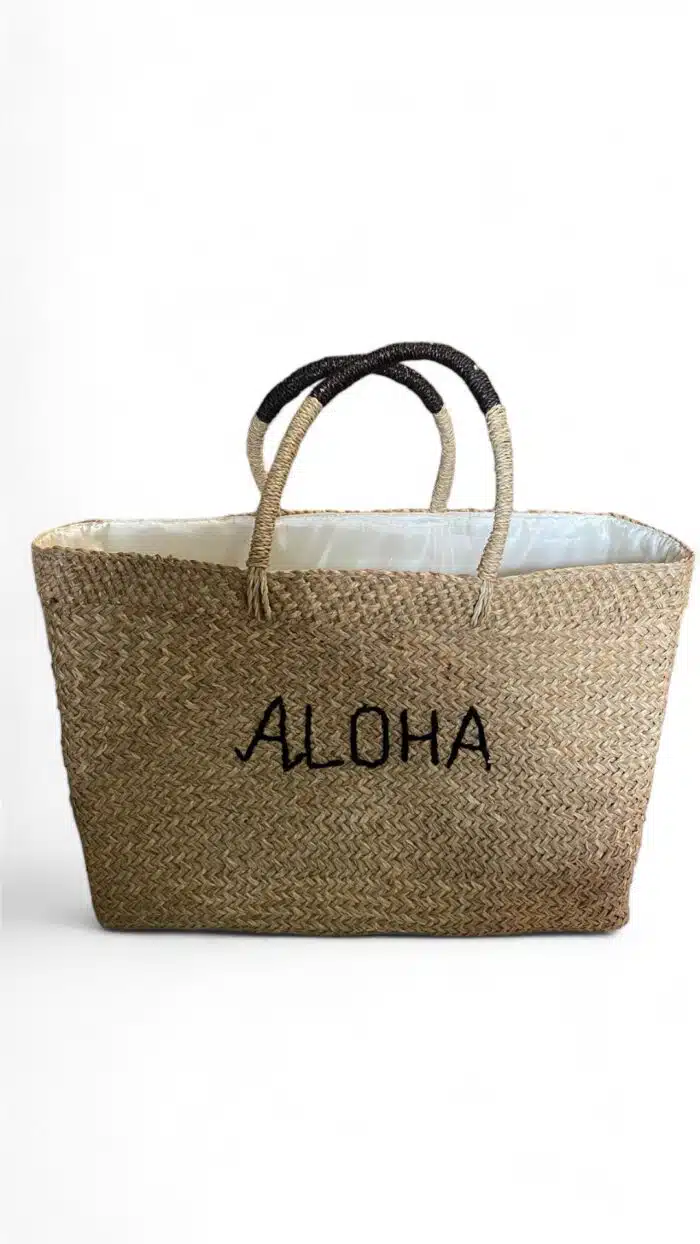 Personalise your style with our <strong>Custom Handbag with Name.</strong> Handcrafted from sustainable mendong grass, these durable, eco-friendly bags feature a spacious interior, comfortable handles, and a minimalist design. Add your name or logo for a unique touch, perfect for shopping, beach outings, or casual use. A stylish and sustainable accessory that reflects your brand. Size L : 48 x 35 x 16 Size M : 43 x 32 x 14 Size S : 40 x 28 x 13