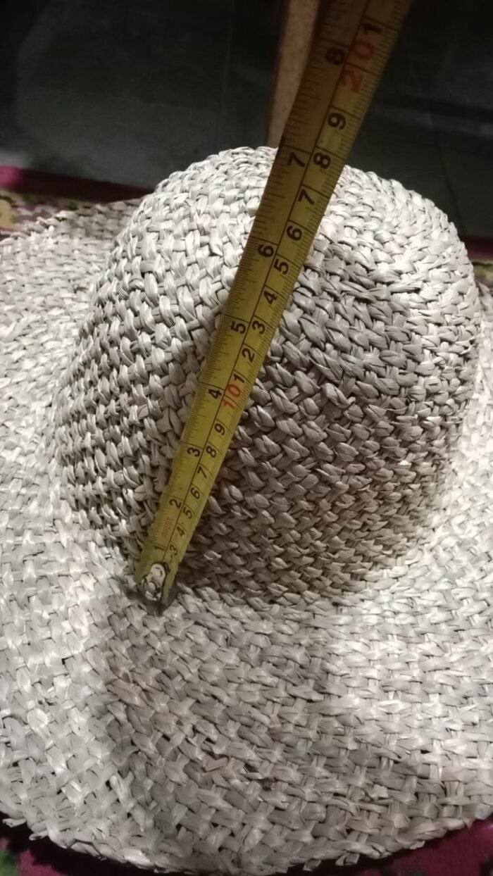 <p data-pm-slice="1 1 []">Affordable and stylish sun hats handcrafted from Mendong and Nipah fibers by Balinese artisans. Ideal for beach days, garden lounging, or boutique resale. Diameter 30 cm. Custom and wholesale orders welcome.</p>
