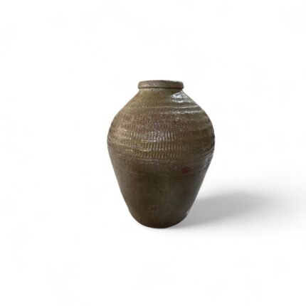 Antique Fermentation Pot from Kalimantan – Vintage Clay Jar Used for Traditional Fish Storage (30x30x15 cm)